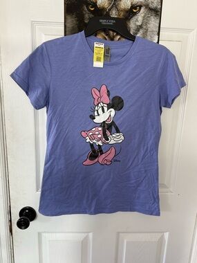 Kohls Disney Minnie Mouse Purple Graphic Tee. Size S
